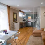 Casa Yuliya 11 4* Como