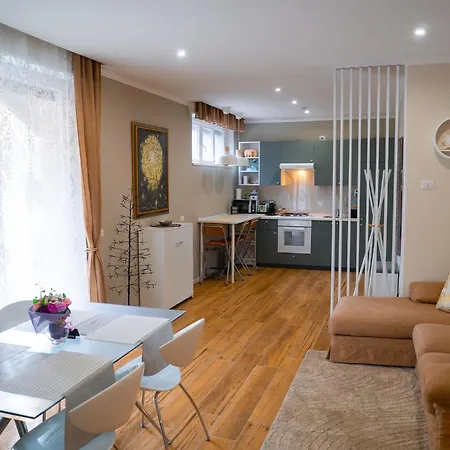 Casa Yuliya 11 4* 科莫