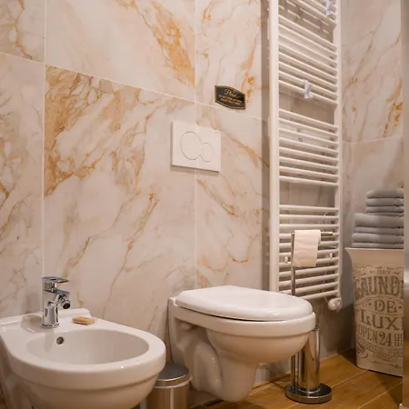 Casa Yuliya 11 4* 科莫