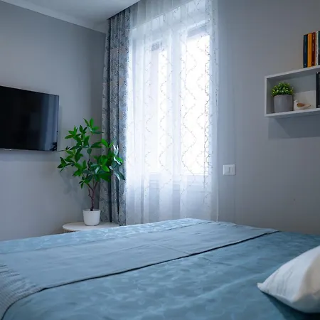 Casa Yuliya 11 4* 코모