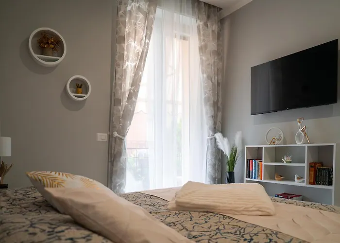 Casa Yuliya 11 4* Комо