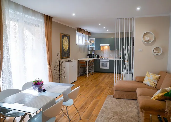 Casa Yuliya 11 4* Комо