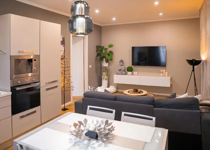 Casa Yuliya 11 Отель типа 